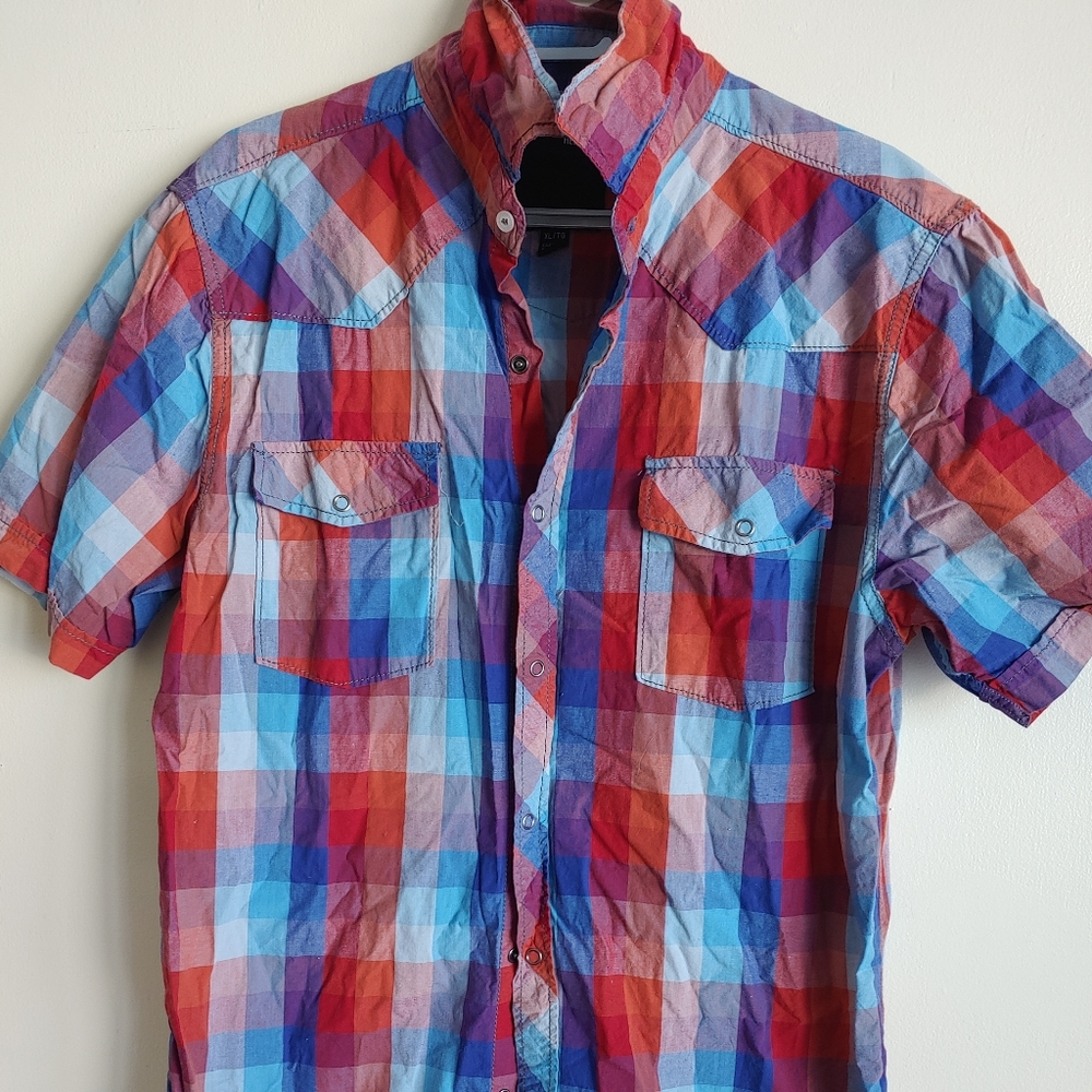 Shirt - Picture 1 of 3
